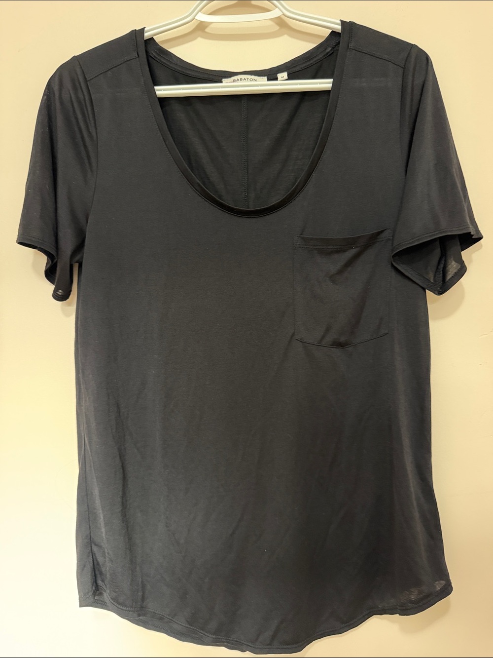 Babaton Black Scoop Pocket Short Sleeve Tee